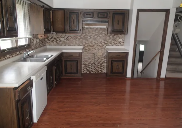 Photo 4 of Single family home for sale at 10363 S 84th Avenue, Palos Hills, IL 60465 | MLS# 12609324 | Listing updated on 2026-09-09