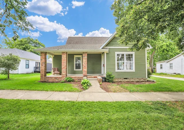 Homes for sale in Monticello, IL | 464 S Independence St, Monticello, IL 61856 | MLS# 12609400