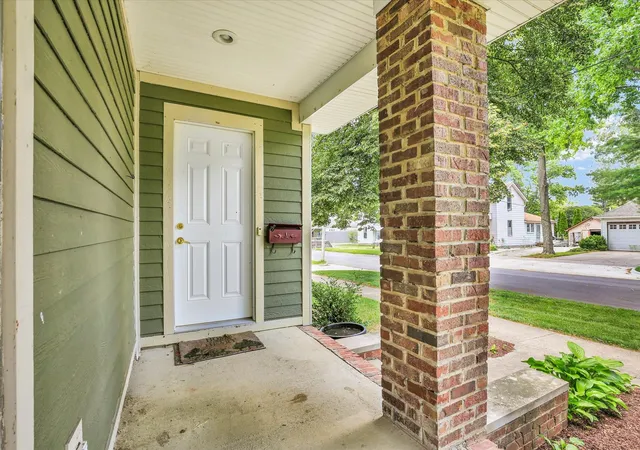 Homes for sale in Monticello, IL | 464 S Independence St, Monticello, IL 61856 | MLS# 12609400
