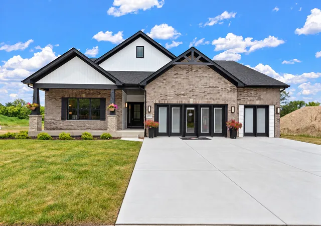 Single family home for sale at 25927 W Ravine Woods Dr, Channahon, IL 60410 | MLS# 12609445