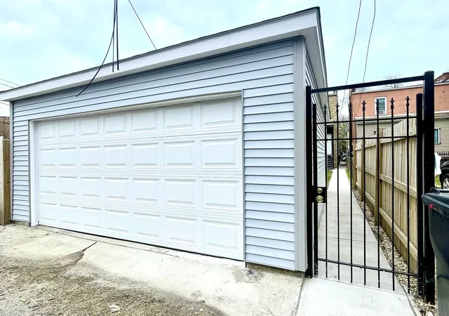 38th image of 7042 S Eberhart Ave, Chicago, IL 60637 | MLS# 12610024