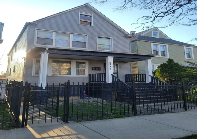 Homes for sale in Chicago, IL | 6732 S Honore St, Chicago, IL 60636 | MLS# 12610025