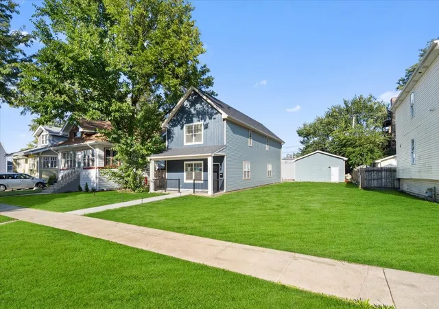 3rd image of 1411 S 6Th Ave, Maywood, IL 60153 | MLS# 12610105