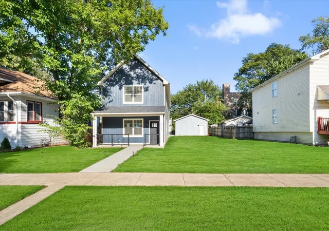 4th image of 1411 S 6Th Ave, Maywood, IL 60153 | MLS# 12610105