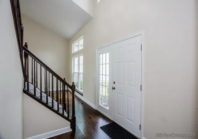 Homes for sale in Round Lake, IL | 305 W Applegate Ct, Round Lake, IL 60073 | MLS# 12610628