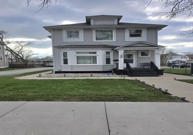 2nd image of 1660 Aberdeen St, Chicago Heights, IL 60411 | MLS# 12611053