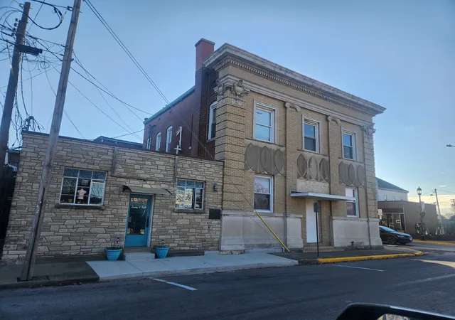 Listing Photo 2 - Condo for sale in building located at 17 W Water St, Pinckneyville, IL 62274 - Unit #