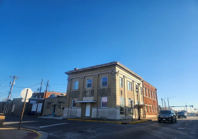 Homes for sale in Pinckneyville, IL | 17 W Water St, Pinckneyville, IL 62274 | MLS# 12611220