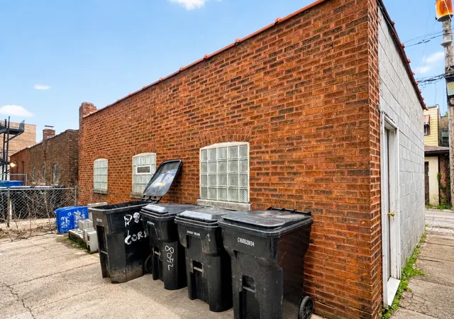 4th image of 7823 S Cornell Ave, Chicago, IL 60649 | MLS# 12611568