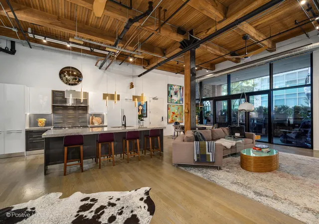 4th image of 676 N Kingsbury St #104, Chicago, IL 60654 | MLS# 12611895