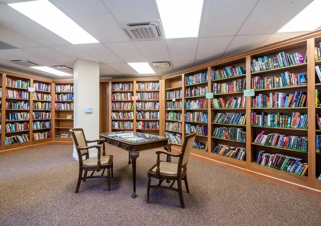 2nd image of 5555 N Sheridan Rd, Chicago, IL 60640