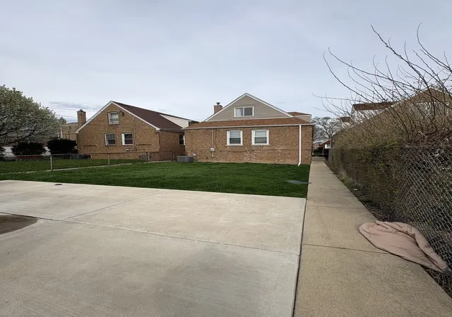 23rd image of 10032 S Calumet Ave, Chicago, IL 60628 | MLS# 12612029
