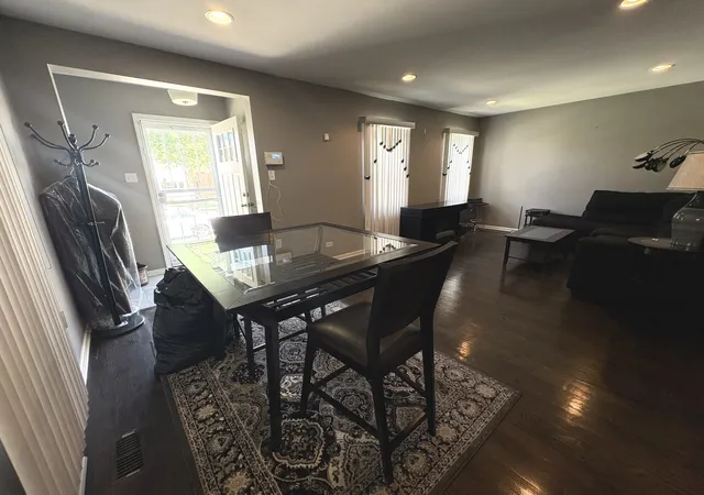 4th image of 10032 S Calumet Ave, Chicago, IL 60628 | MLS# 12612029