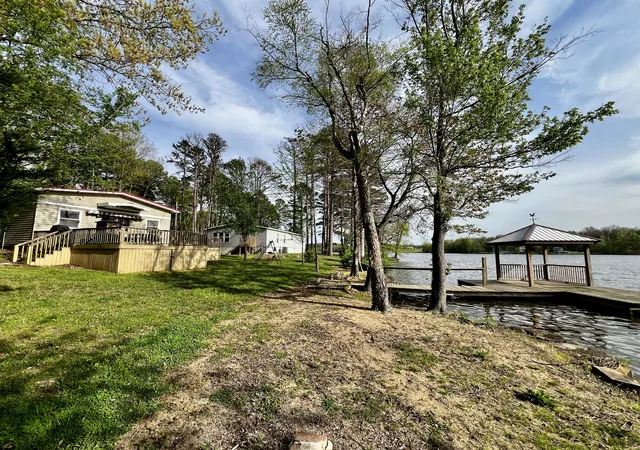 3rd image of 20062 N Shore Ln, West Frankfort, IL 62896 | MLS# 12612162