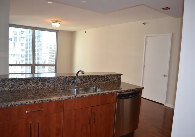 4th image of 160 E Illinois St #1605, Chicago, IL 60611 | MLS# 12612233