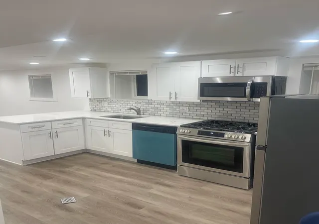 Homes for sale in Chicago, IL | 6141 S Eberhart Ave, Chicago, IL 60637 | MLS# 12612492