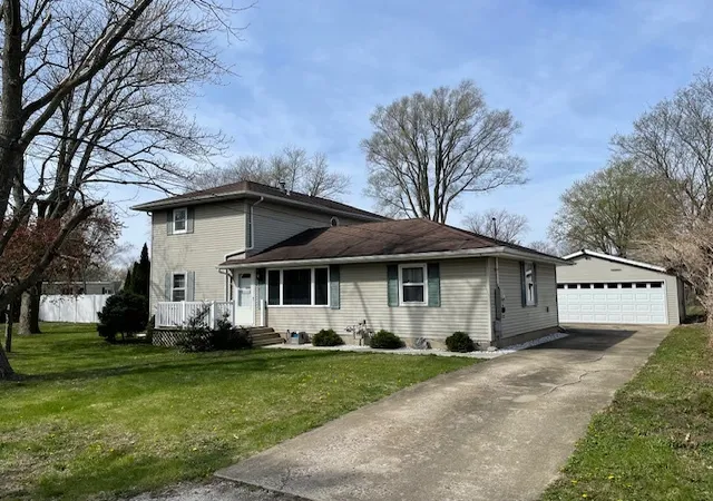 Homes for sale in Streator, IL | 1818 S Carr St, Streator, IL 61364 | MLS# 12613136