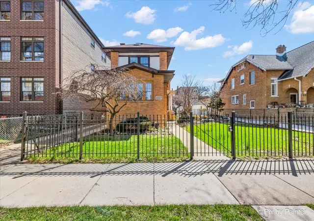 Photo 2 of Single family home for sale at 4827 N Harding Ave, Chicago, IL 60625 | MLS# 12613557 | Listing updated on 2026-10-20