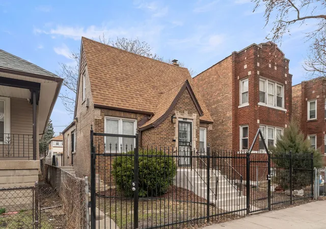Homes for sale in Chicago, IL | 12044 S Perry Ave, Chicago, IL 60628 | MLS# 12613696