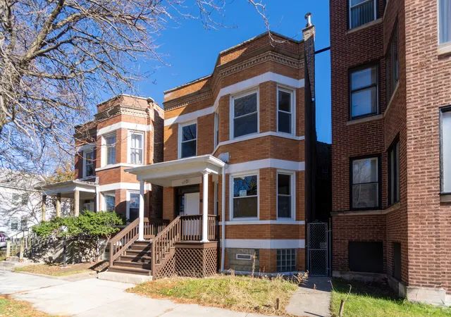 Homes for sale in Chicago, IL | 6961 S Eberhart Ave, Chicago, IL 60637 | MLS# 12613993