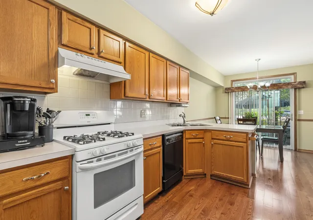 2nd image of 16719 S Sunset Ridge Ct, Lockport, IL 60441 | MLS# 12614052