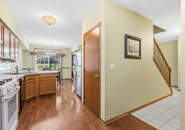 5th image of 16719 S Sunset Ridge Ct, Lockport, IL 60441 | MLS# 12614052