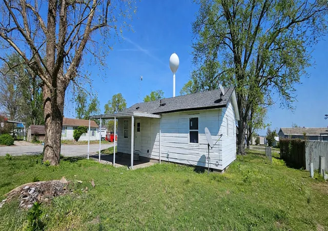 Photo 3 of Single family home for sale at 81 Creek Cir, Mcclure, IL 62957 | MLS# 12614114 | Listing updated on 2026-04-27