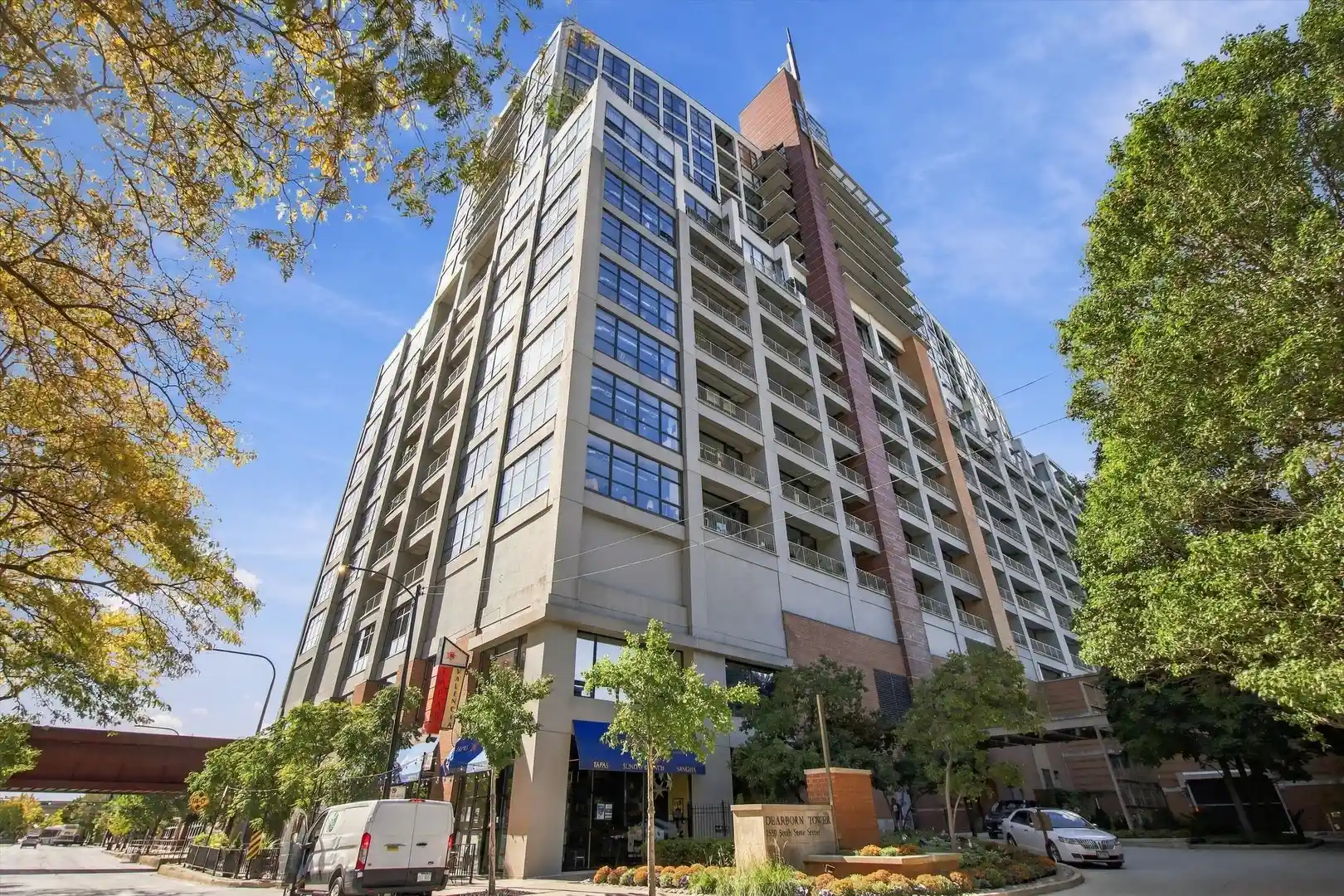 Listing Photo 1 - Condo for sale in 1530 S State St located at 1530 S State St, Chicago, IL 60605 - Unit #15K