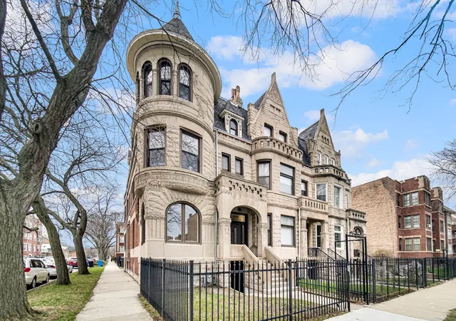 Photo 1 of Single family home for sale at 4558 S Ellis Ave, Chicago, IL 60653 | MLS# 12614239 | Listing updated on 2026-04-28