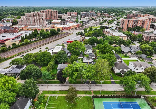 3rd image of 24 N Belmont Ave, Arlington Heights, IL 60004 | MLS# 12614298