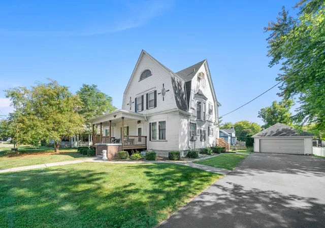 Photo 2 of Single family home for sale at 407 Ottawa St, Earlville, IL 60518 | MLS# 12614559 | Listing updated on 2026-10-01