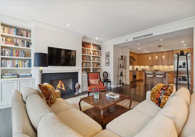 Homes for sale in Chicago, IL | 840 N Lake Shore Dr #202, Chicago, IL 60611 | MLS# 12614617