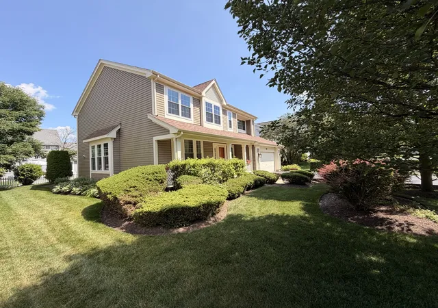 Homes for sale in Grayslake, IL | 34121 N Sulkey Dr, Grayslake, IL 60030 | MLS# 12614747