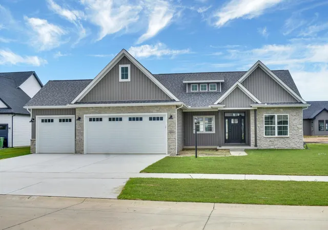 Homes for sale in Mahomet, IL | 1412 Tinley Ln, Mahomet, IL 61853 | MLS# 12614895