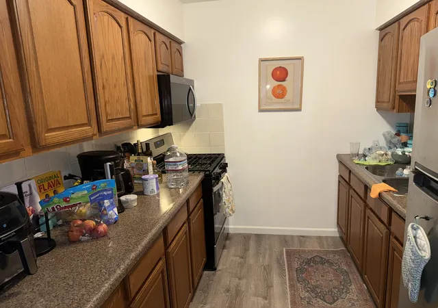 3rd image of 18330 Cherry Creek Dr, Homewood, IL 60430