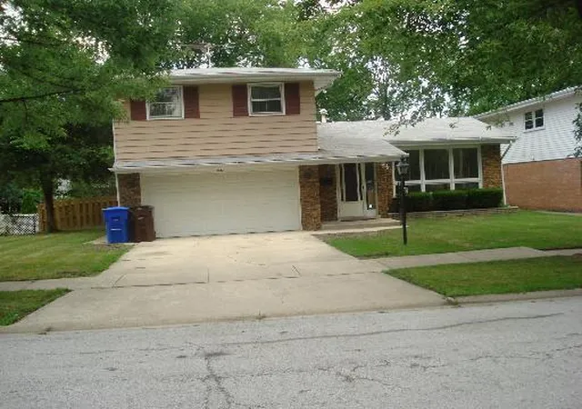 1st image of 1142 E 159th Pl, South Holland, IL 60473 | MLS# 12615100