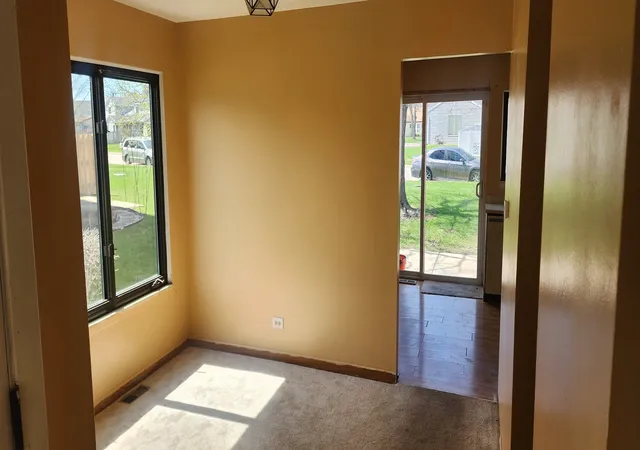 14th image of 548 Alton Ct, Carol Stream, IL 60188 | MLS# 12615132