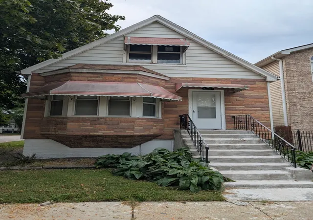 1st image of 8601 S Kingston Ave, Chicago, IL 60617 | MLS# 12615145