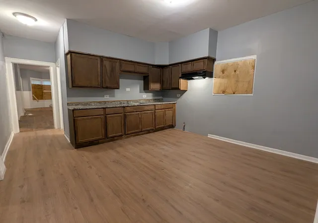 5th image of 8601 S Kingston Ave, Chicago, IL 60617 | MLS# 12615145