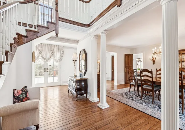 3rd image of 545 Windsor Rd, Inverness, IL 60067 | MLS# 12615260