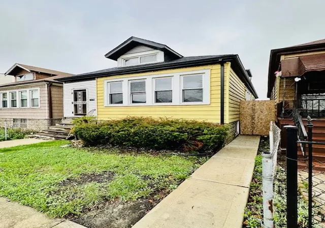 Homes for sale in Chicago, IL | 7149 S Honore St, Chicago, IL 60636 | MLS# 12615443