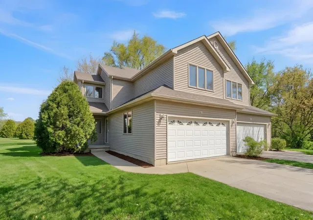 Photo 1 of Townhouse for sale at 113 Andresen Ct, De Kalb, IL 60115 | MLS# 12615566 | Listing updated on 2026-09-01
