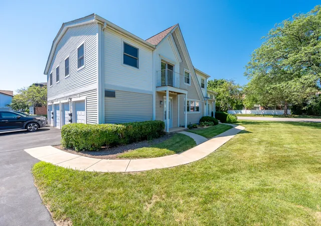 1st image of 716 Inverrary Ln #D, Deerfield, IL 60015 | MLS# 12615613