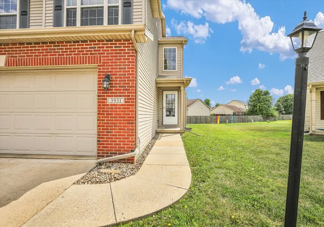 4th image of 3931 Summer Sage Ct, Champaign, IL 61822 | MLS# 12615789