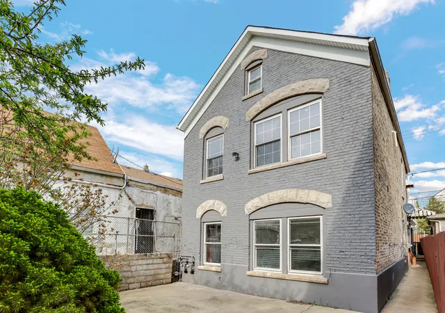 2nd image of 2631 S Sawyer Ave, Chicago, IL 60623 | MLS# 12616053