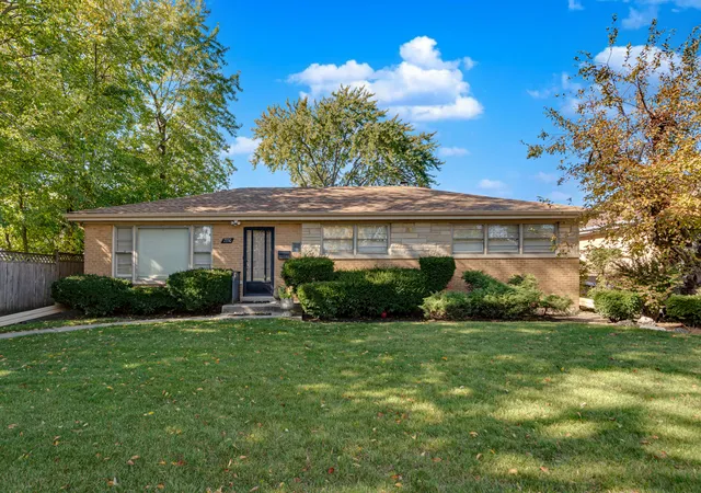 1st image of 7330 N Kilbourn Ave, Lincolnwood, IL 60712 | MLS# 12616356