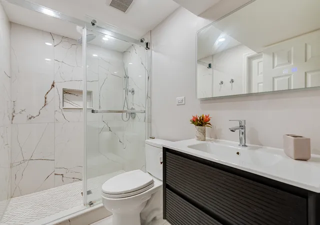 20th image of 7330 N Kilbourn Ave, Lincolnwood, IL 60712 | MLS# 12616356