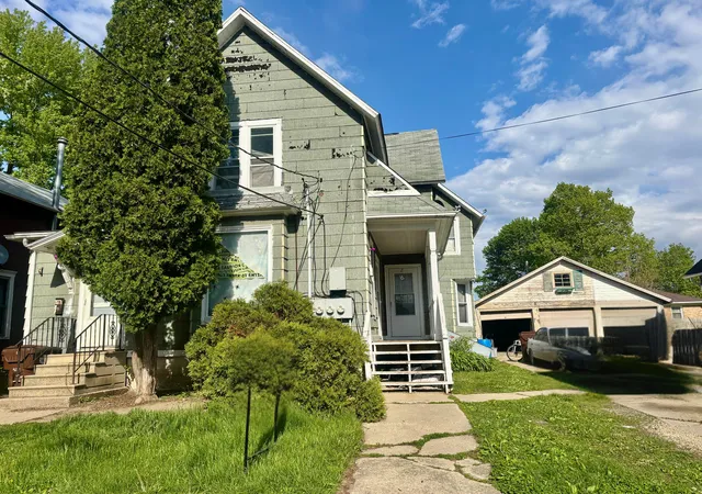 Photo 1 of Sale Pending at 1016 S Main St, Belvidere, IL 61008 | MLS# 12616364 | Listing updated on 2026-08-19