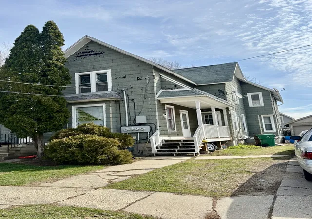 Photo 2 of Sale Pending at 1016 S Main St, Belvidere, IL 61008 | MLS# 12616364 | Listing updated on 2026-08-19