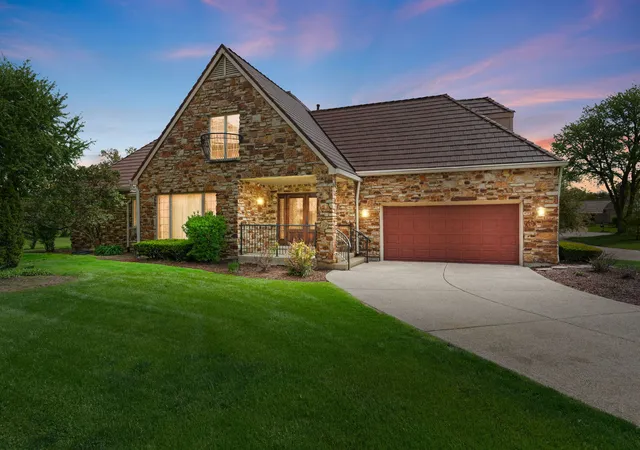 Photo 1 of Mansion for sale at 910 Red Fox Ln, Oak Brook, IL 60523 | MLS# 12616471 | Listing updated on 2026-09-01